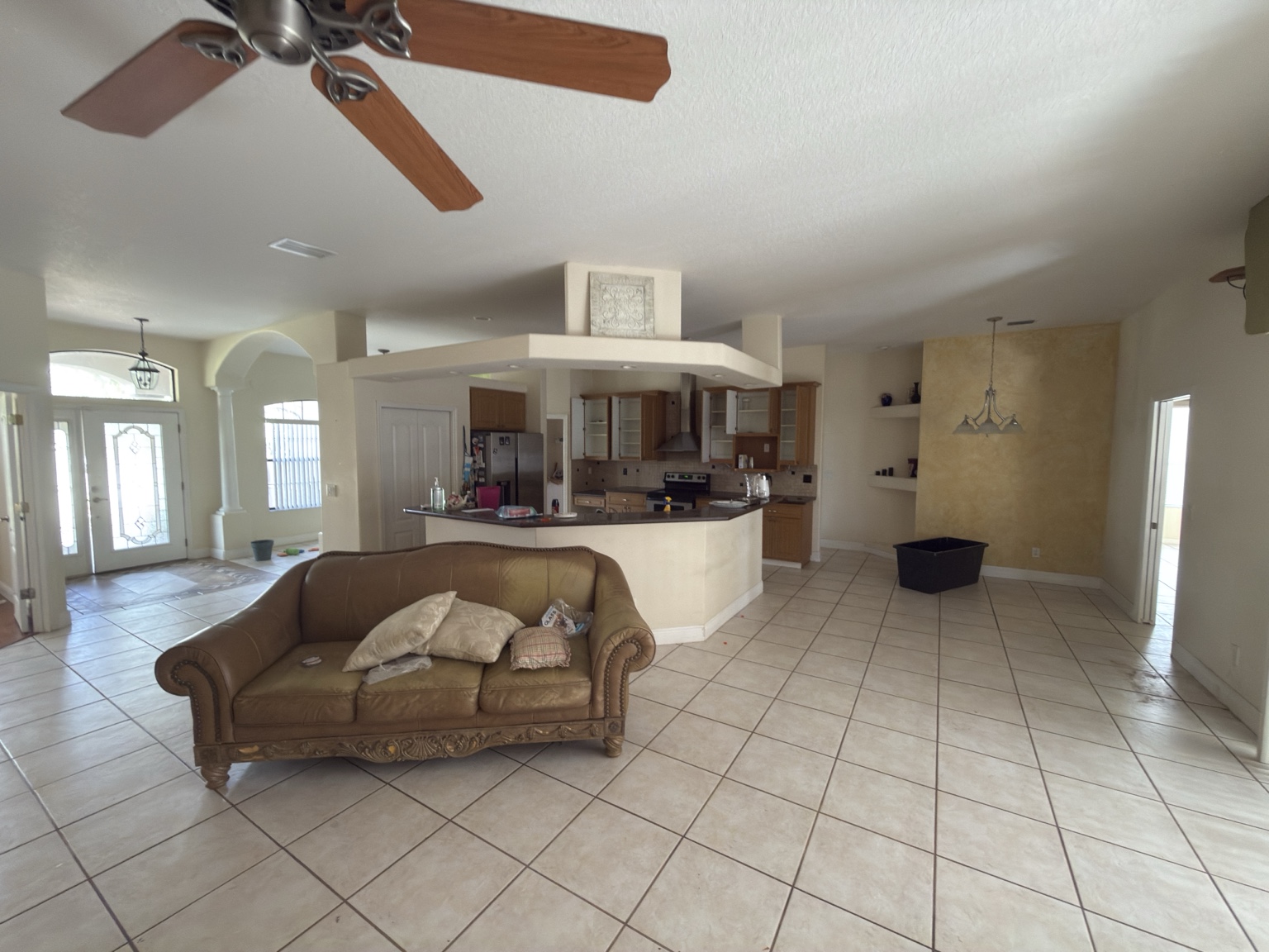 Palm Bay kitchen before renovation